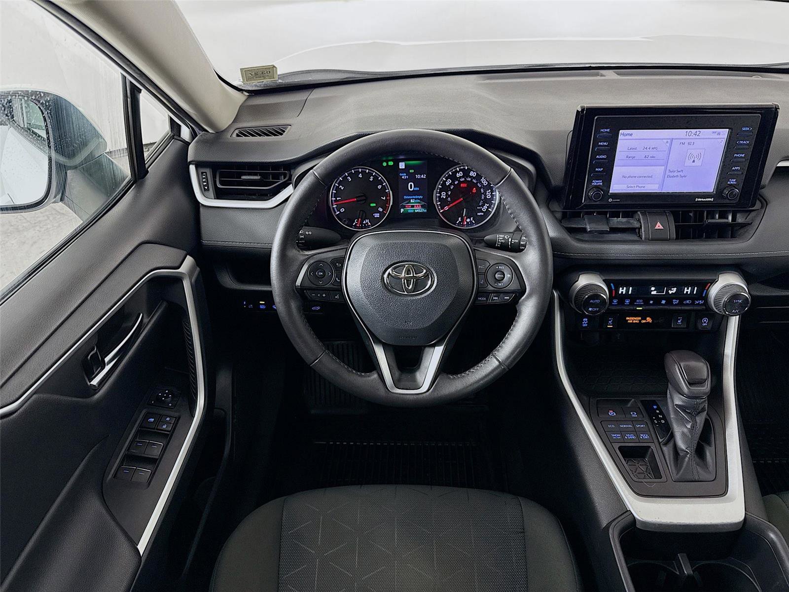 Used 2022 Toyota RAV4 XLE w/ Convenience Package image 23