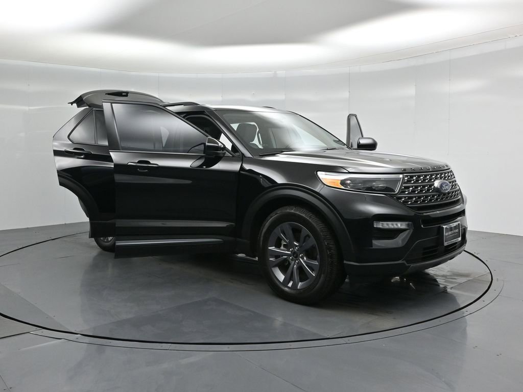 Certified 2023 Ford Explorer XLT w/ Equipment Group 202A image 38