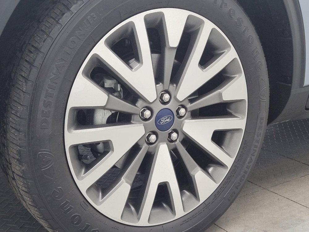 Used 2022 Ford Escape Titanium image 31