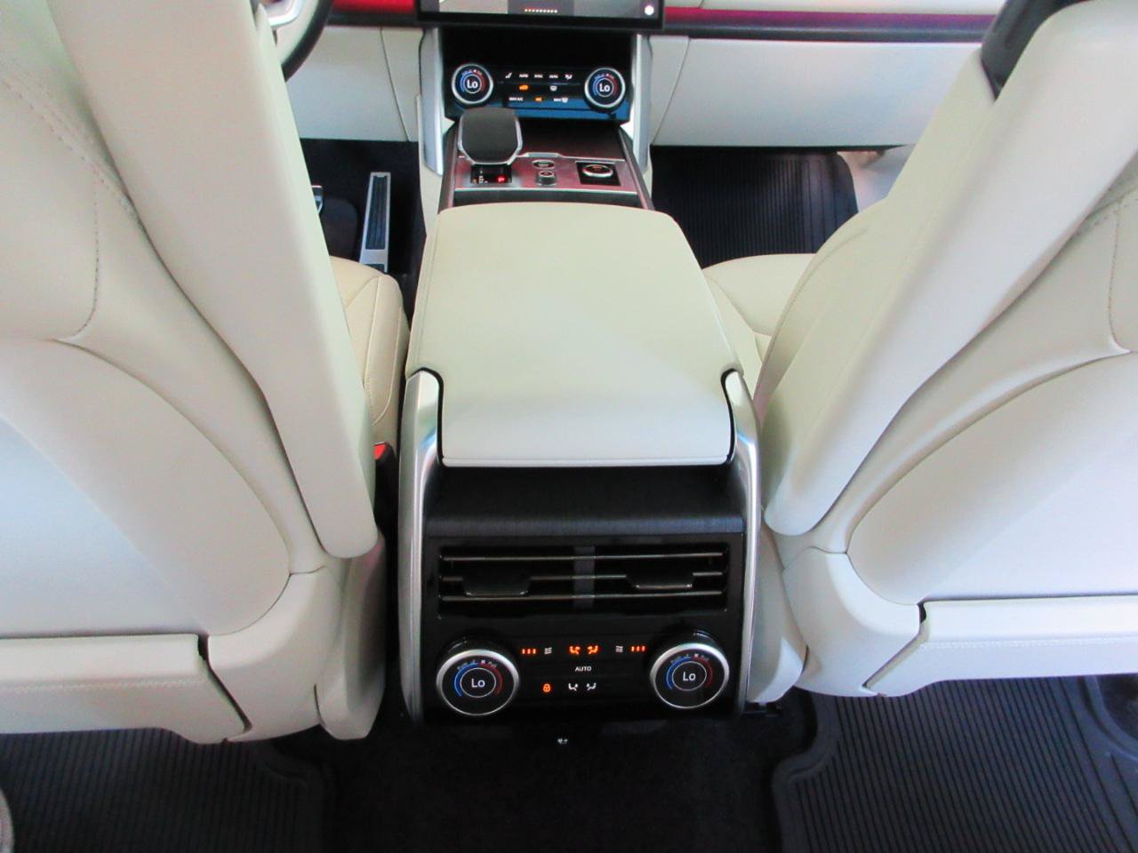 Used 2023 Land Rover Range Rover SE AWD/4WD image 43