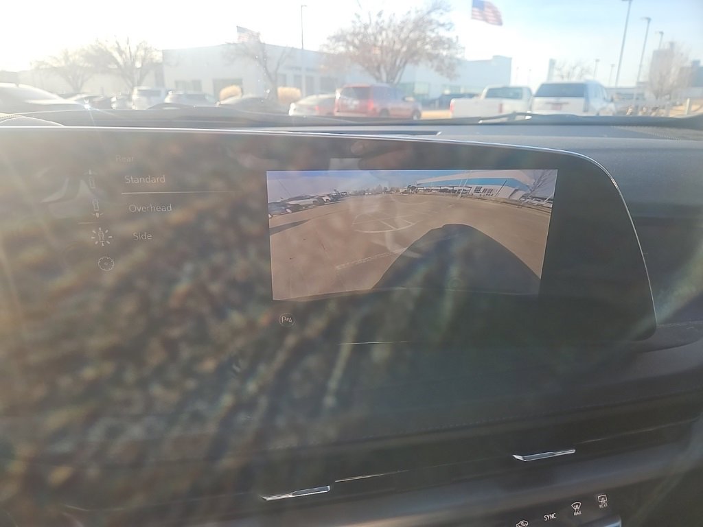 Used 2025 Cadillac XT4 Sport image 9