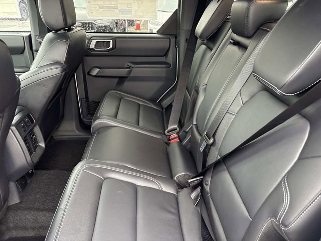 New 2026 Ford Bronco Outer Banks w/ Black Appearance Package image 18