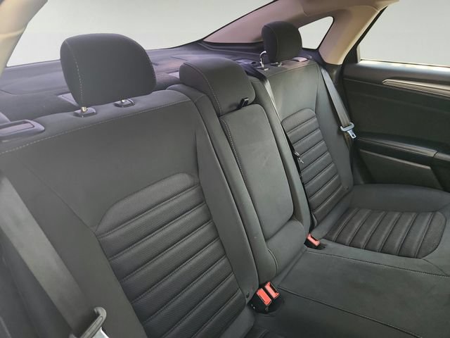 Used 2017 Ford Fusion SE w/ Fusion SE Technology Package FWD image 23