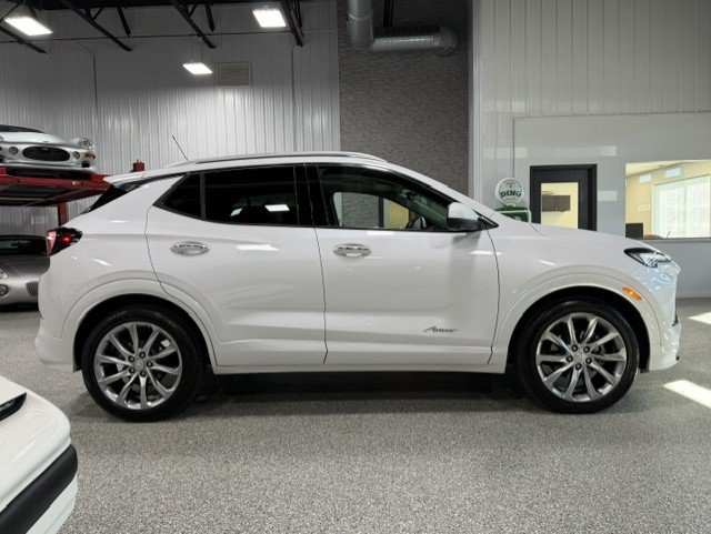 Certified 2024 Buick Encore GX Avenir w/ Avenir Technology Package FWD image 5