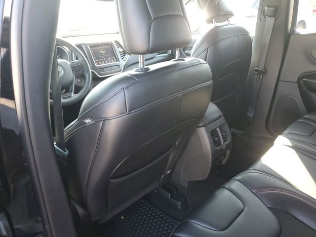 Used 2019 Jeep Cherokee Trailhawk image 14