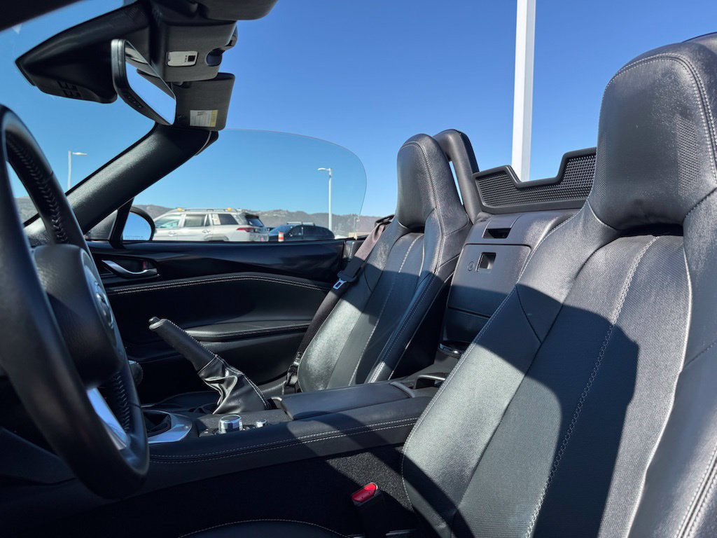 Certified 2025 MAZDA MX-5 Miata Grand Touring RWD image 16