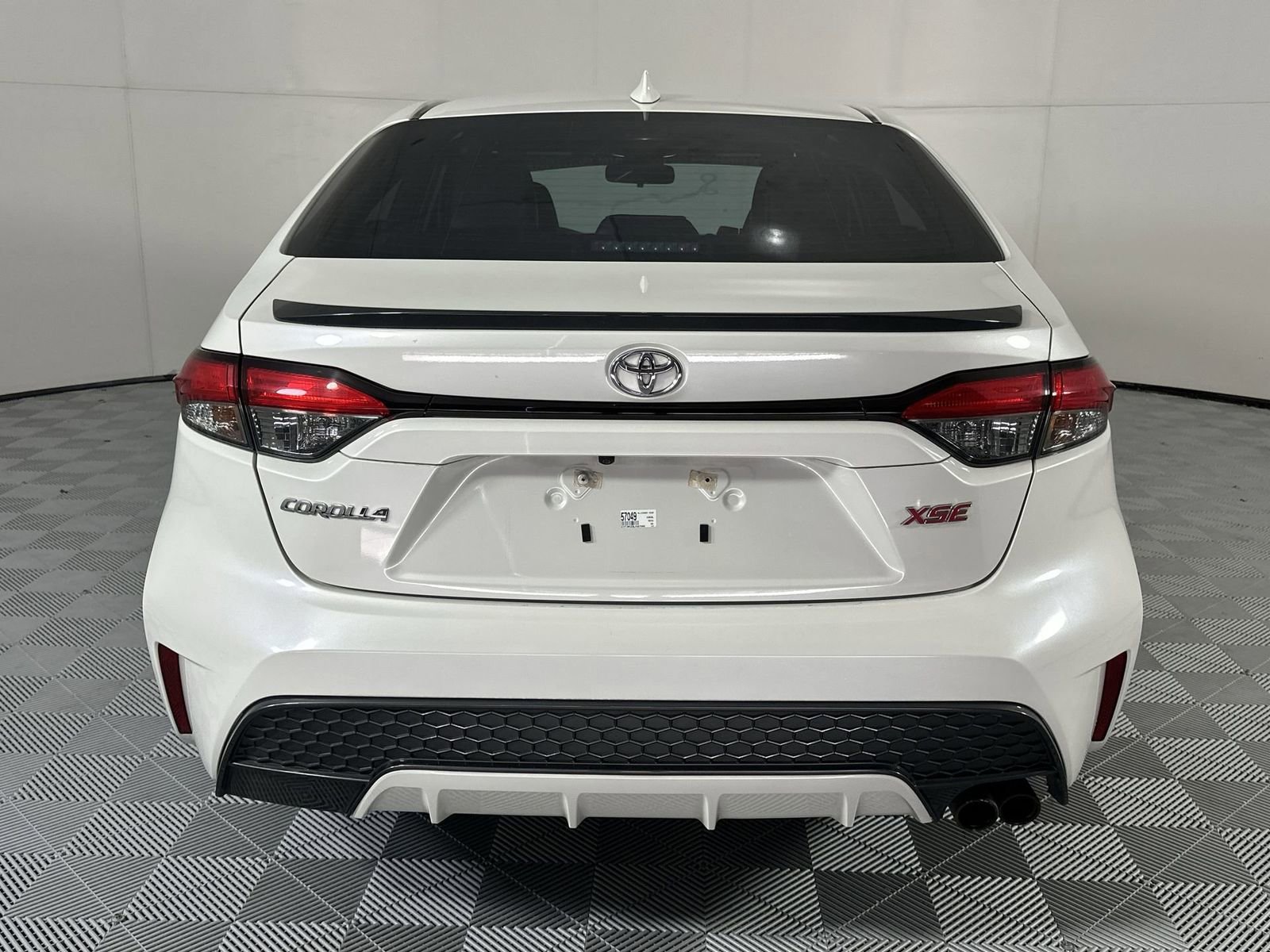Used 2020 Toyota Corolla XSE FWD image 7