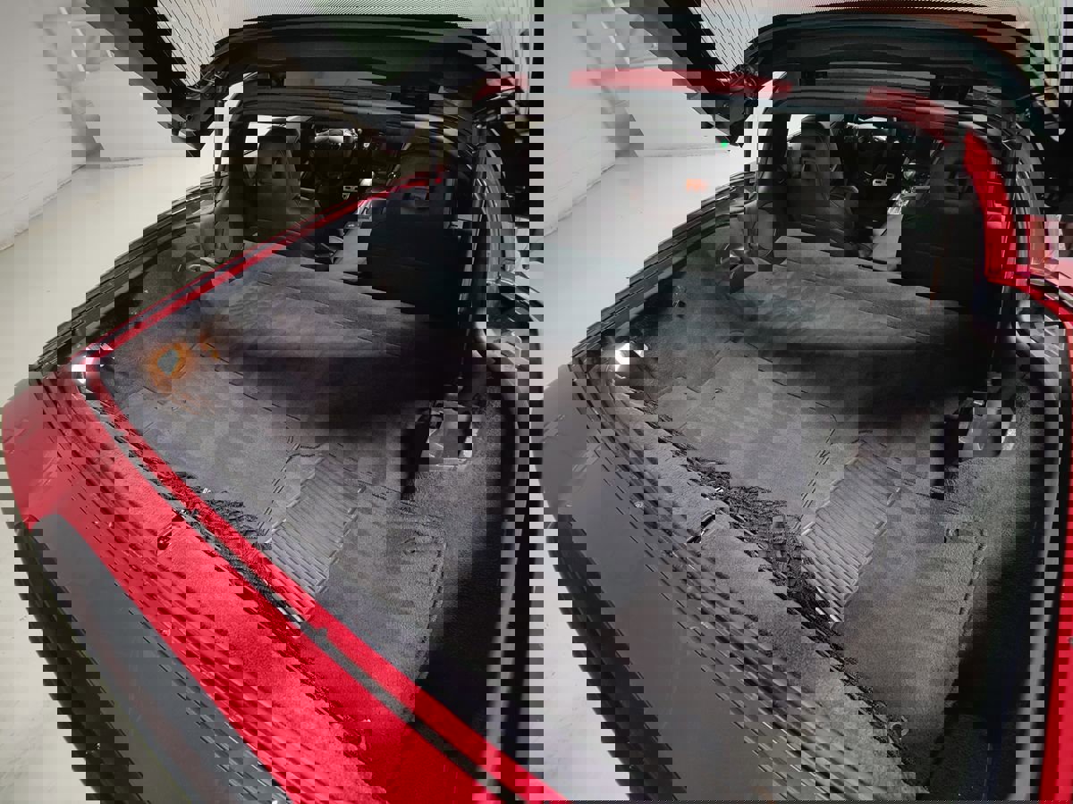 Used 2012 Chevrolet Corvette Grand Sport w/ 3LT Preferred Equipment Group image 9