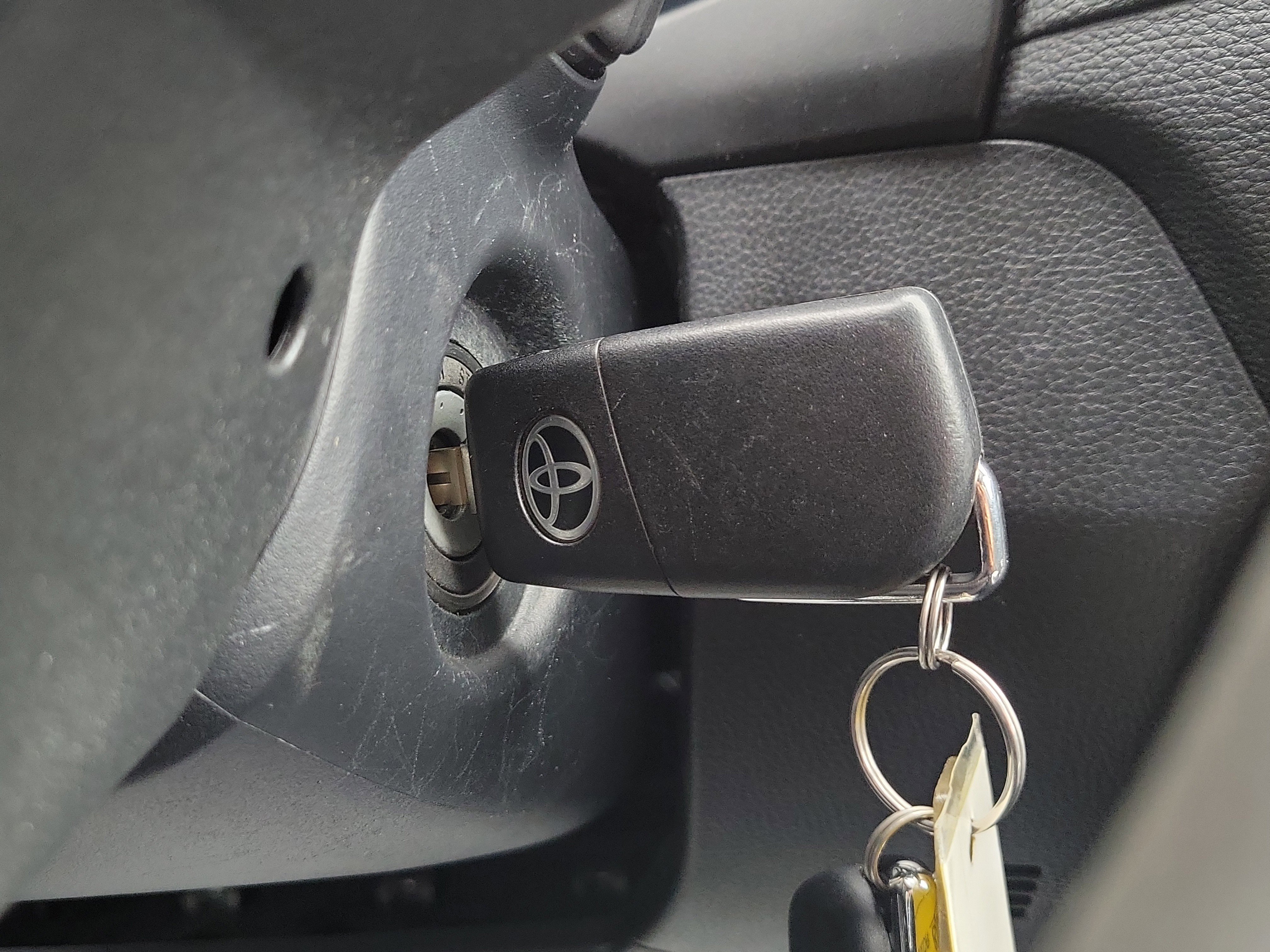 Used 2024 Toyota RAV4 LE image 26