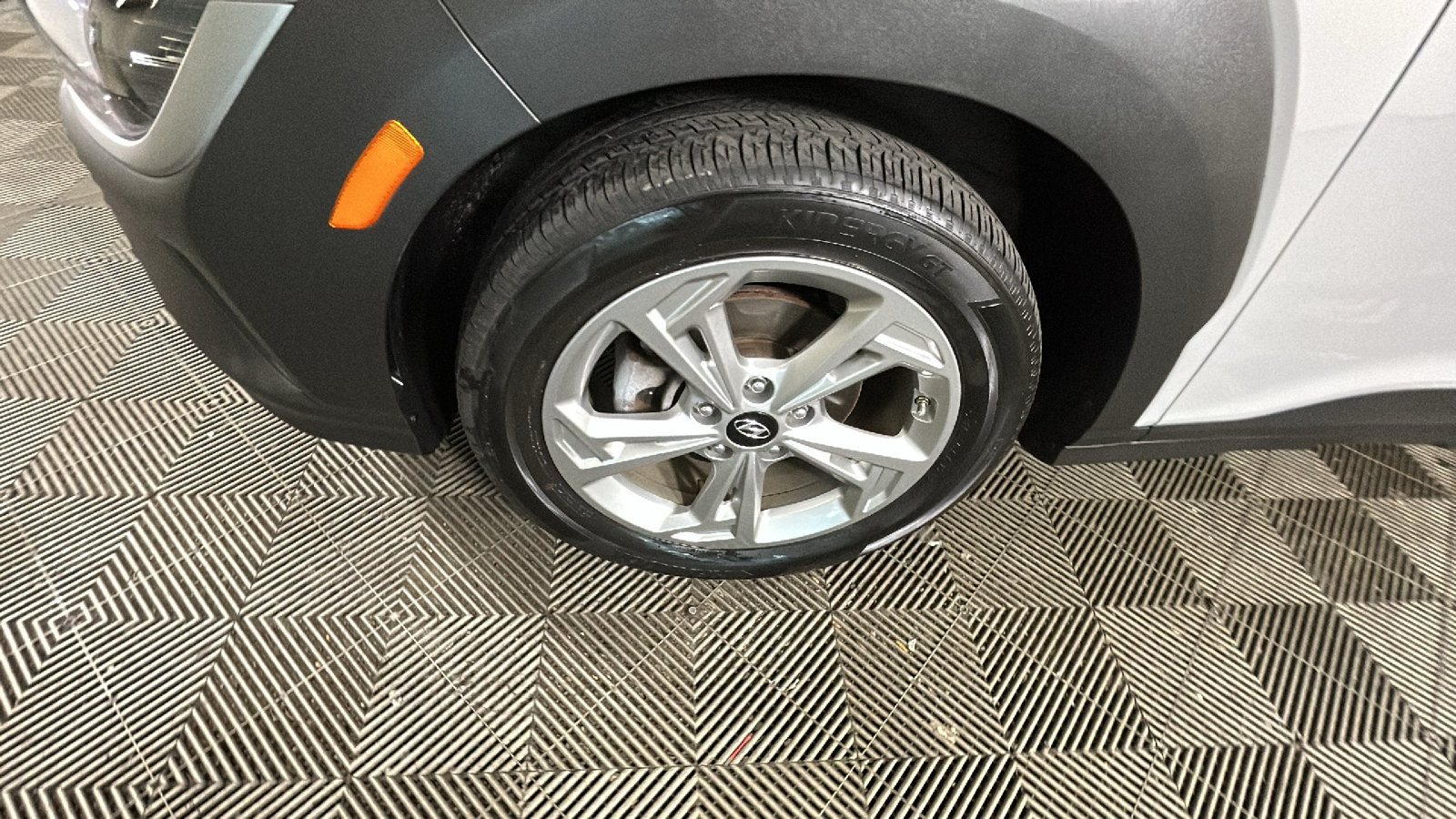 Used 2023 Hyundai Kona SEL FWD image 11