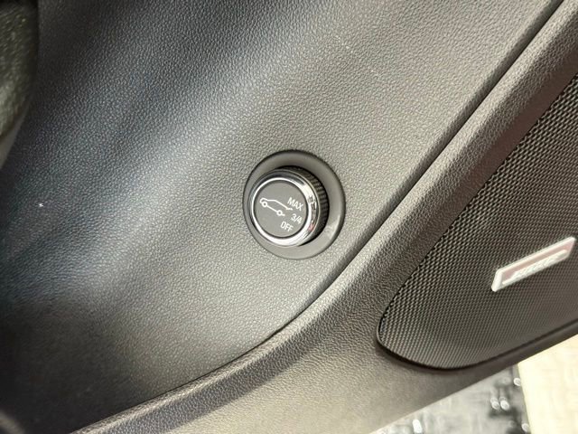 Used 2023 Chevrolet Blazer Premier w/ Driver Confidence II Package AWD/4WD image 18