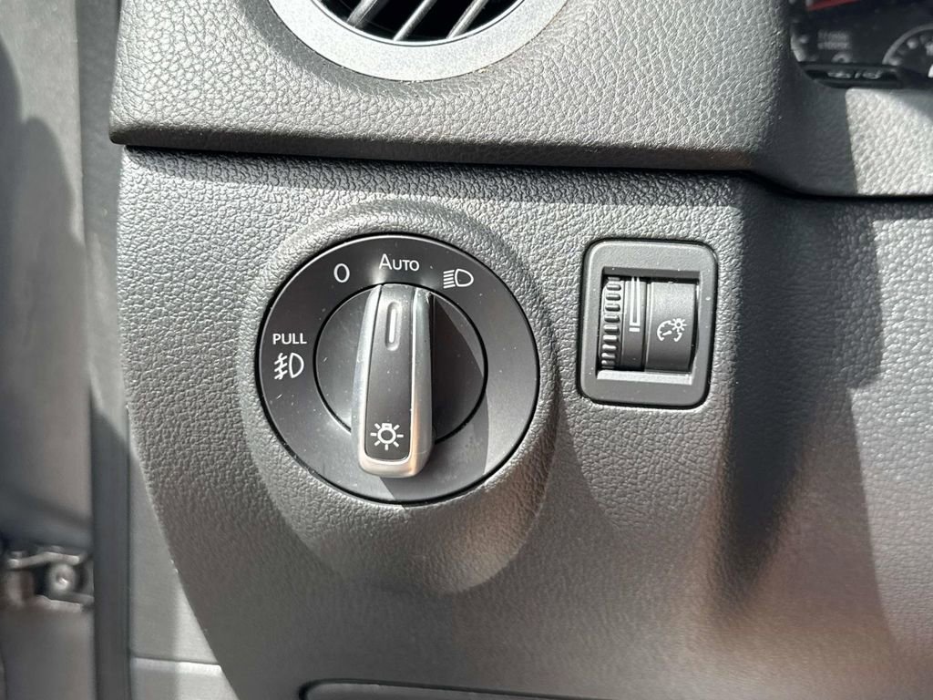 Used 2016 Volkswagen Tiguan SE FWD image 23