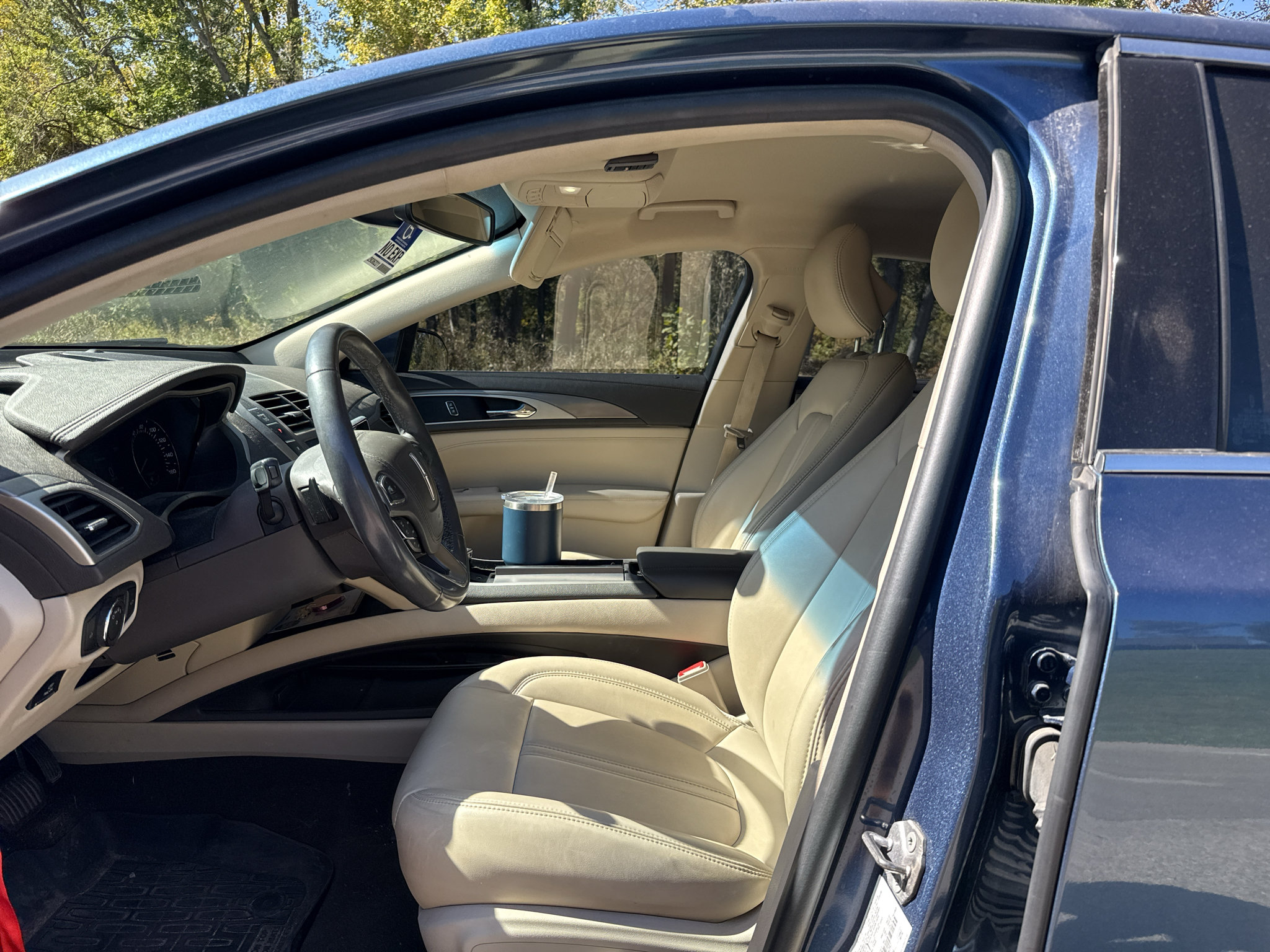 Used 2019 Lincoln MKZ Premiere FWD image 6