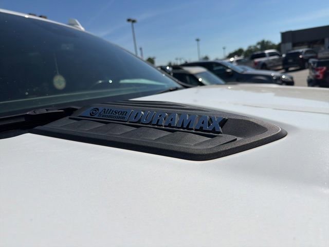 Used 2024 Chevrolet Silverado 2500 High Country w/ LPO, Dark Essentials Package AWD/4WD image 7