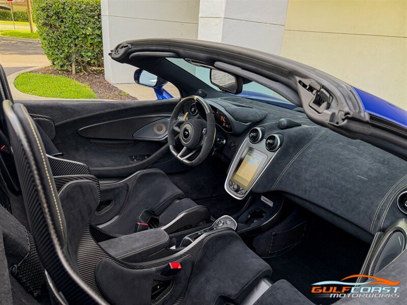 Used 2020 McLaren 600LT Spider RWD image 25
