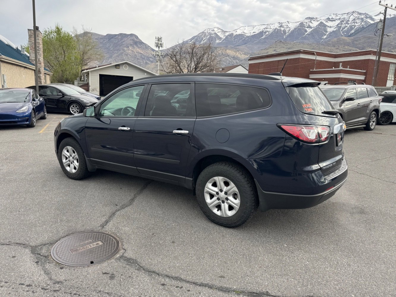 Used 2017 Chevrolet Traverse LS image 3