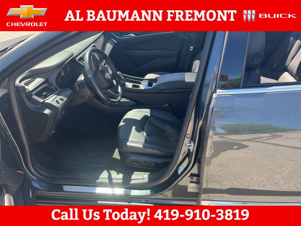 Used 2017 Buick LaCrosse Essence w/ Sun and Shade Package FWD image 9