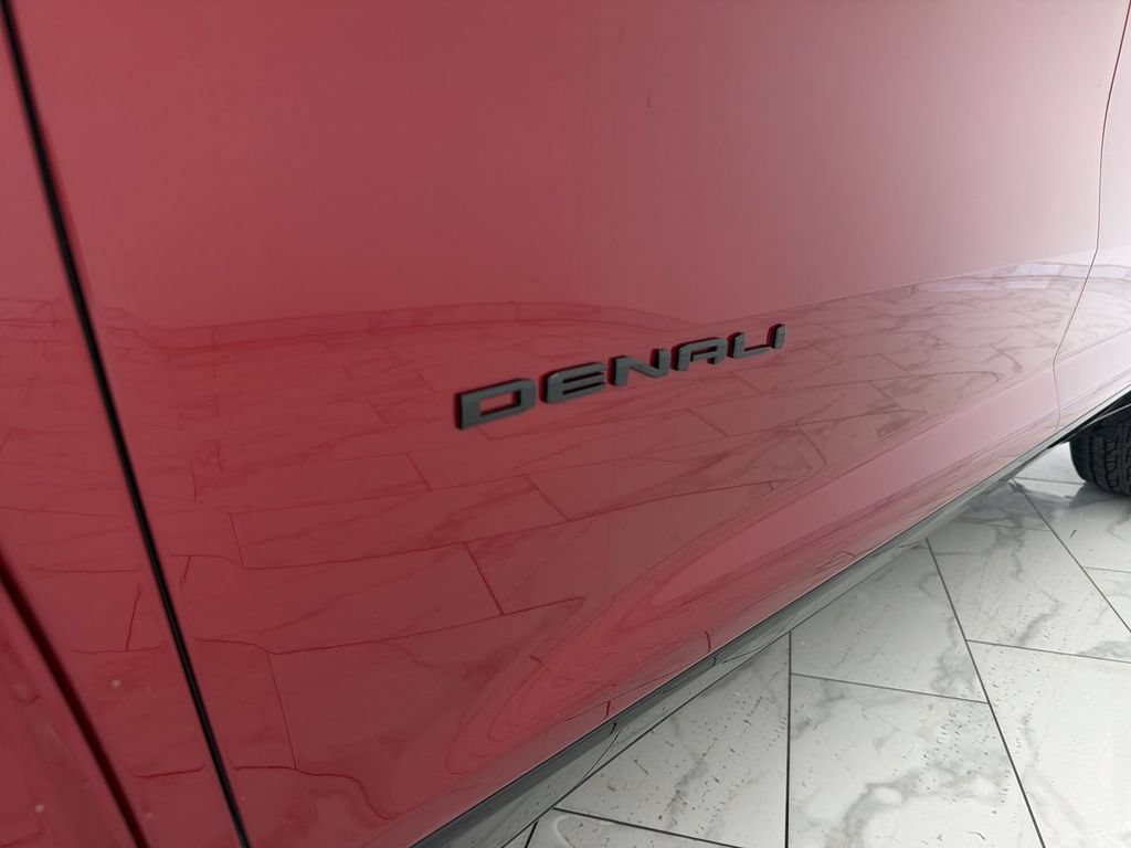 Used 2026 GMC Acadia Denali Ultimate w/ LPO, Floor Liner Package FWD image 33