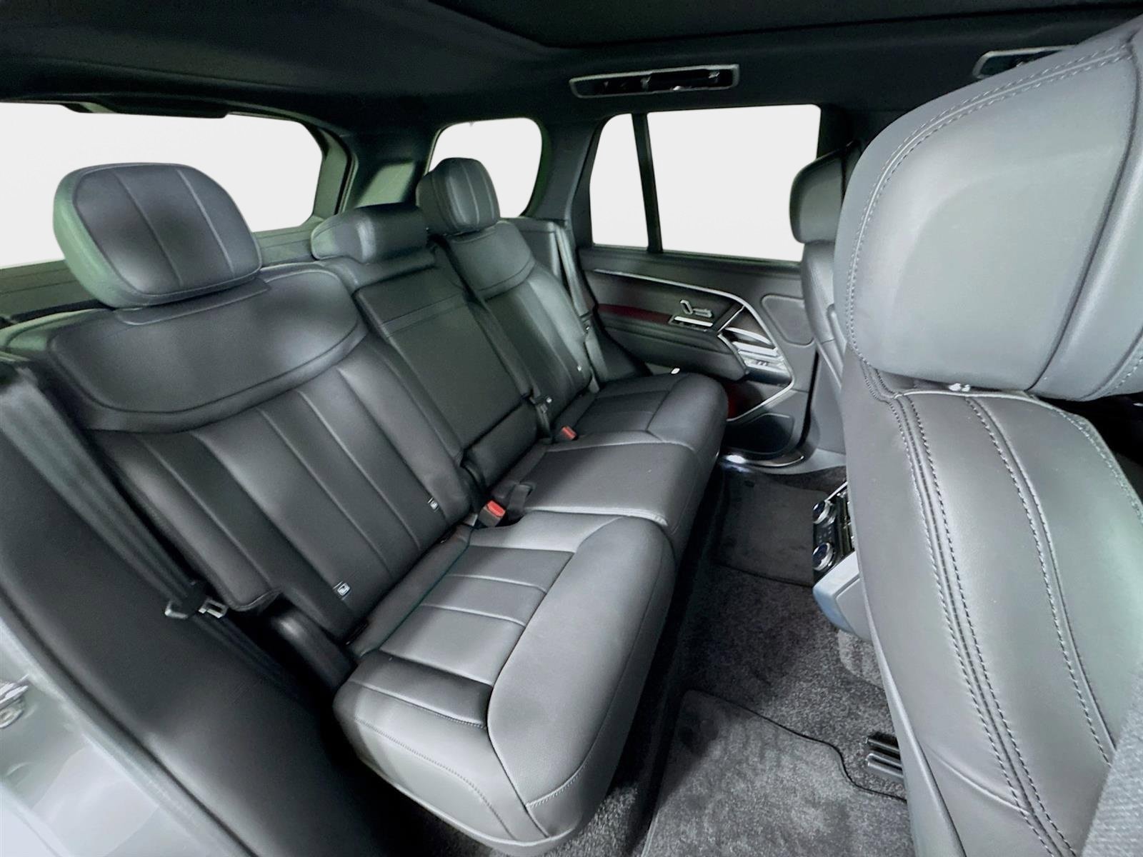 New 2026 Land Rover Range Rover SE AWD/4WD image 29