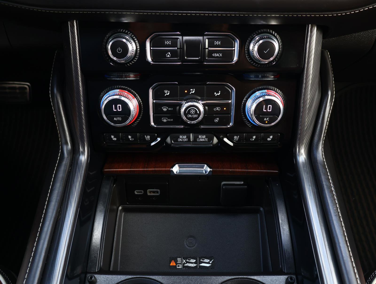 Used 2023 GMC Yukon Denali Ultimate image 30