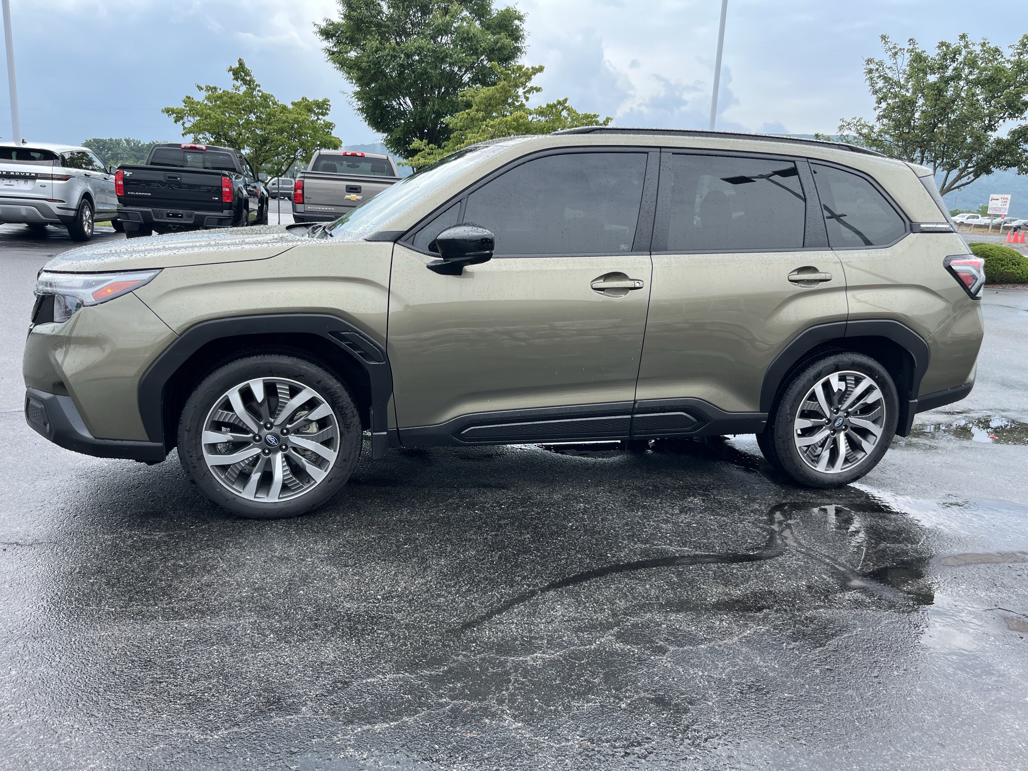 Used 2025 Subaru Forester Touring AWD/4WD image 10