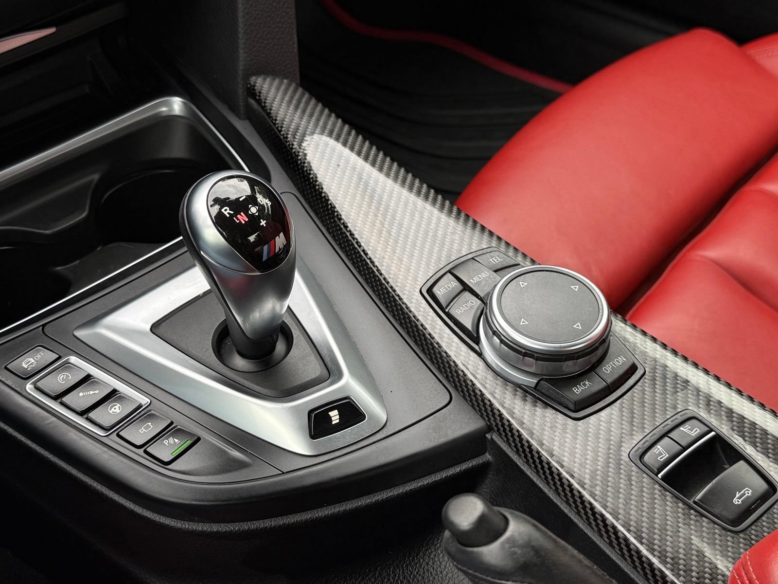 Used 2016 BMW M4 Convertible RWD image 32