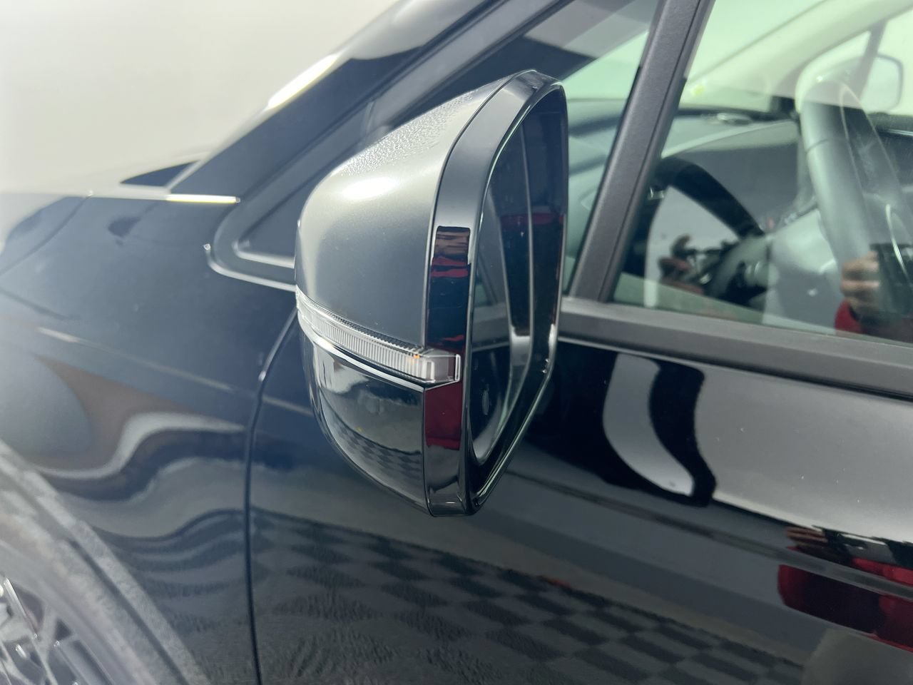Certified 2026 Kia Carnival SX Prestige FWD image 11
