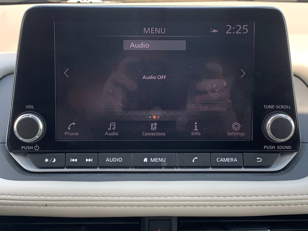 Used 2023 Nissan Rogue SV w/ SV Premium B Package FWD image 17