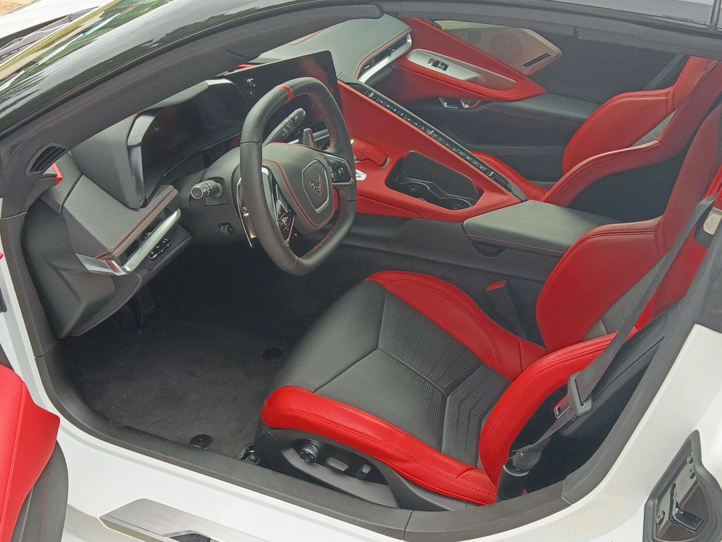 Used 2025 Chevrolet Corvette Stingray Preferred Conv w/ Battery Protection Package RWD image 8