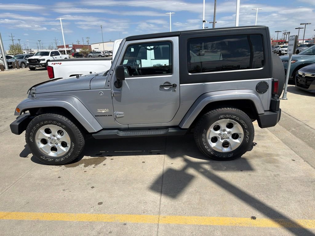 Used 2014 Jeep Wrangler Sahara w/ Connectivity Group AWD/4WD image 7