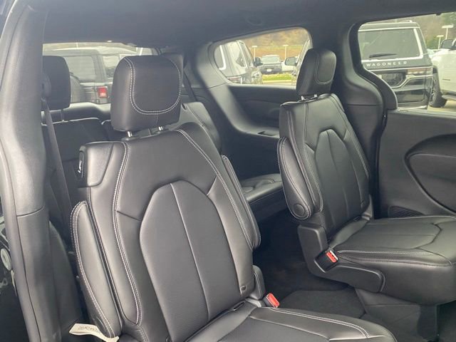 New 2026 Chrysler Voyager LX image 31