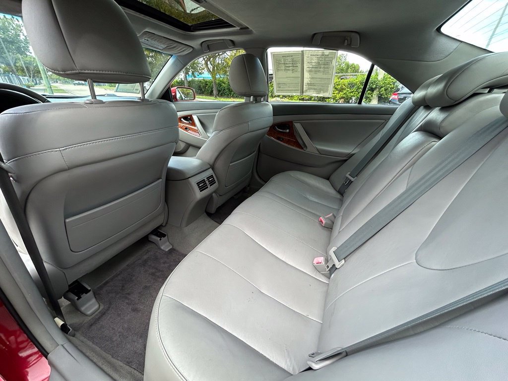 Used 2010 Toyota Camry Hybrid FWD image 32