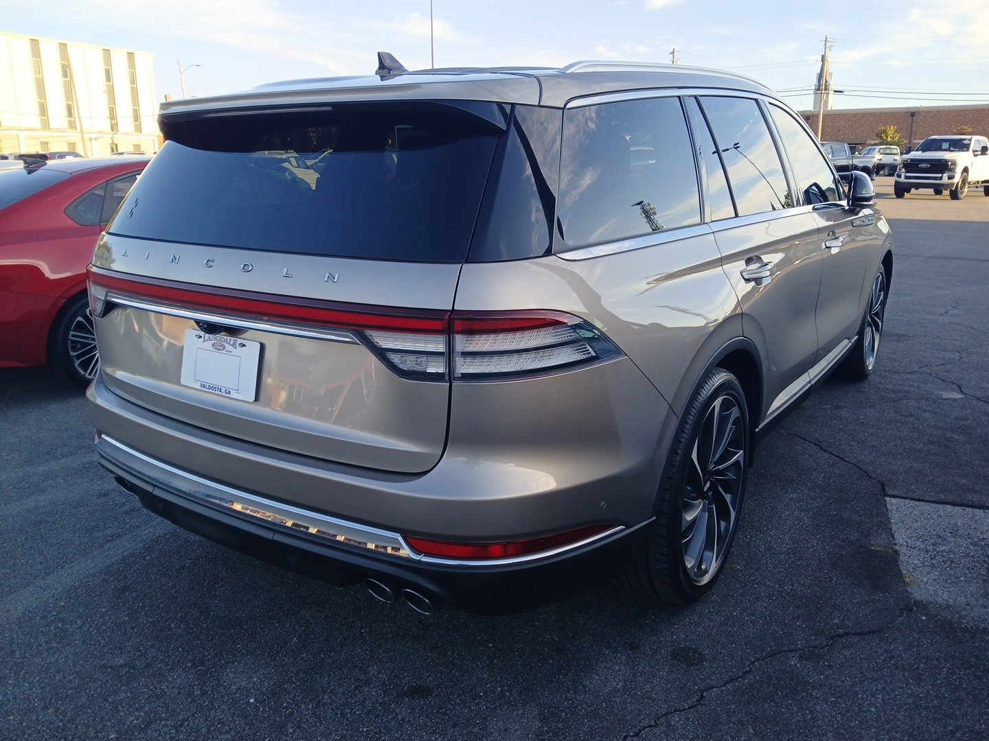 Used 2021 Lincoln Aviator Reserve w/ Equipment Group 201A image 5