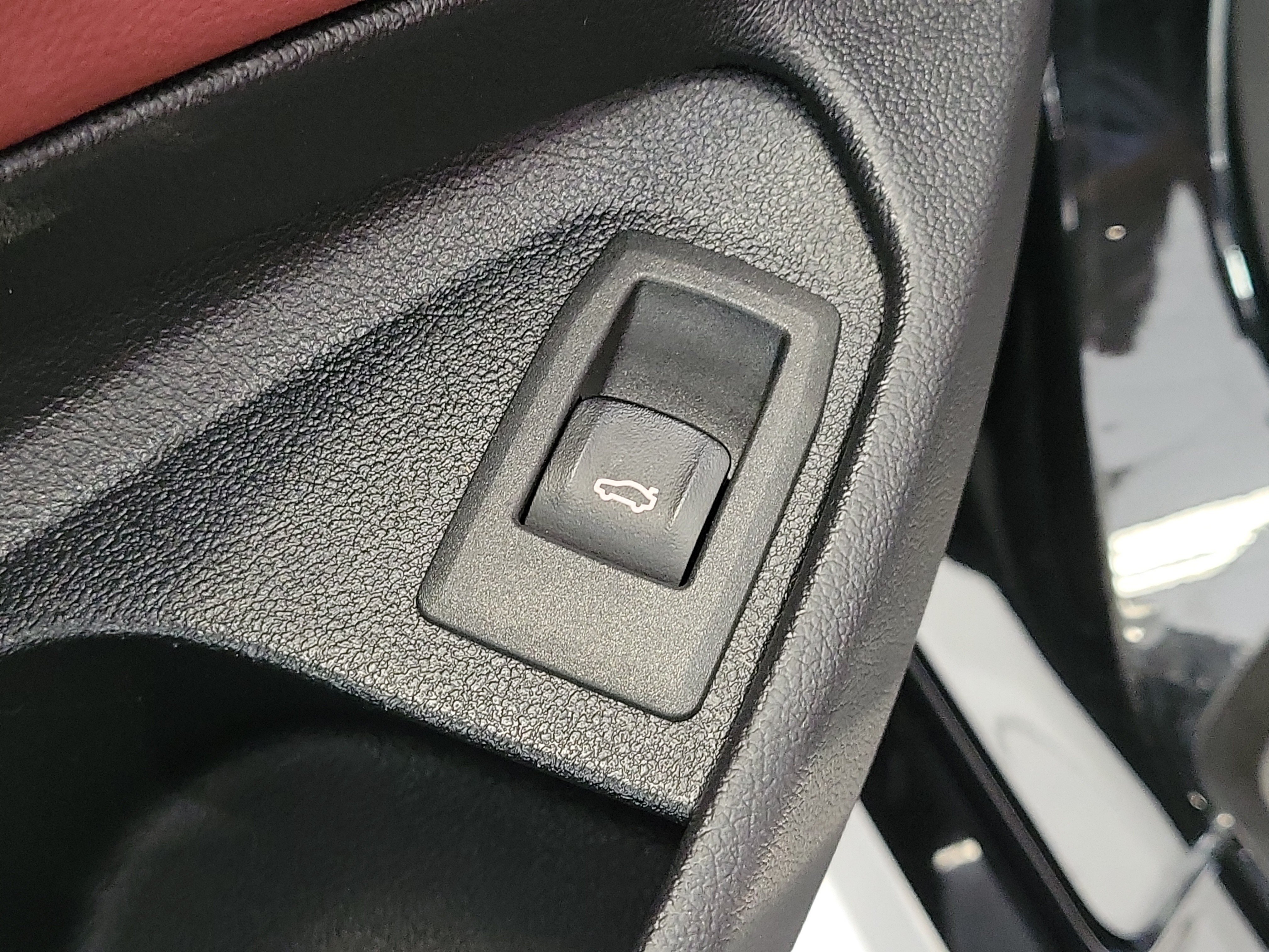 Used 2026 BMW M440i Convertible RWD image 18