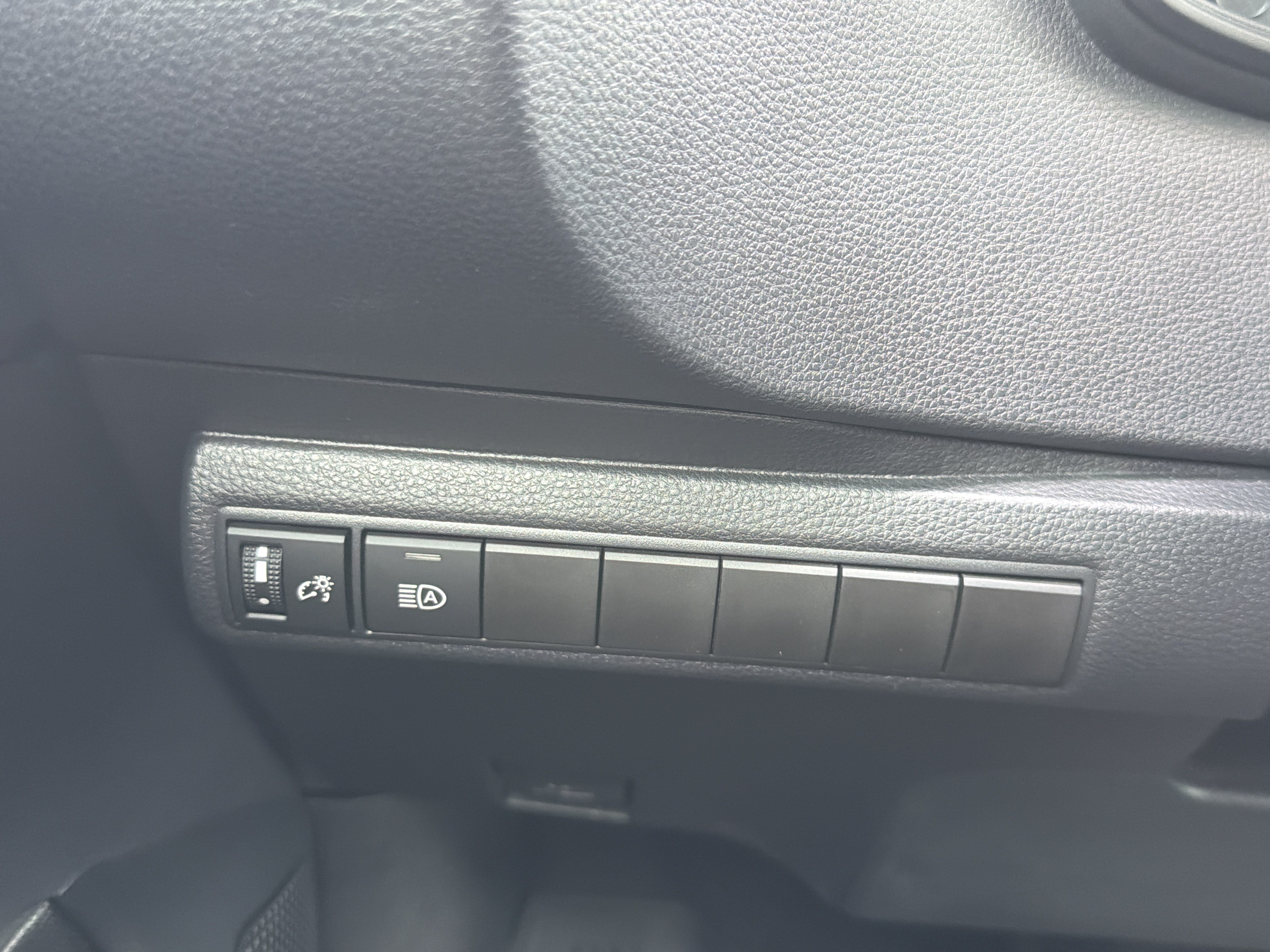 Used 2024 Toyota Corolla LE FWD image 13
