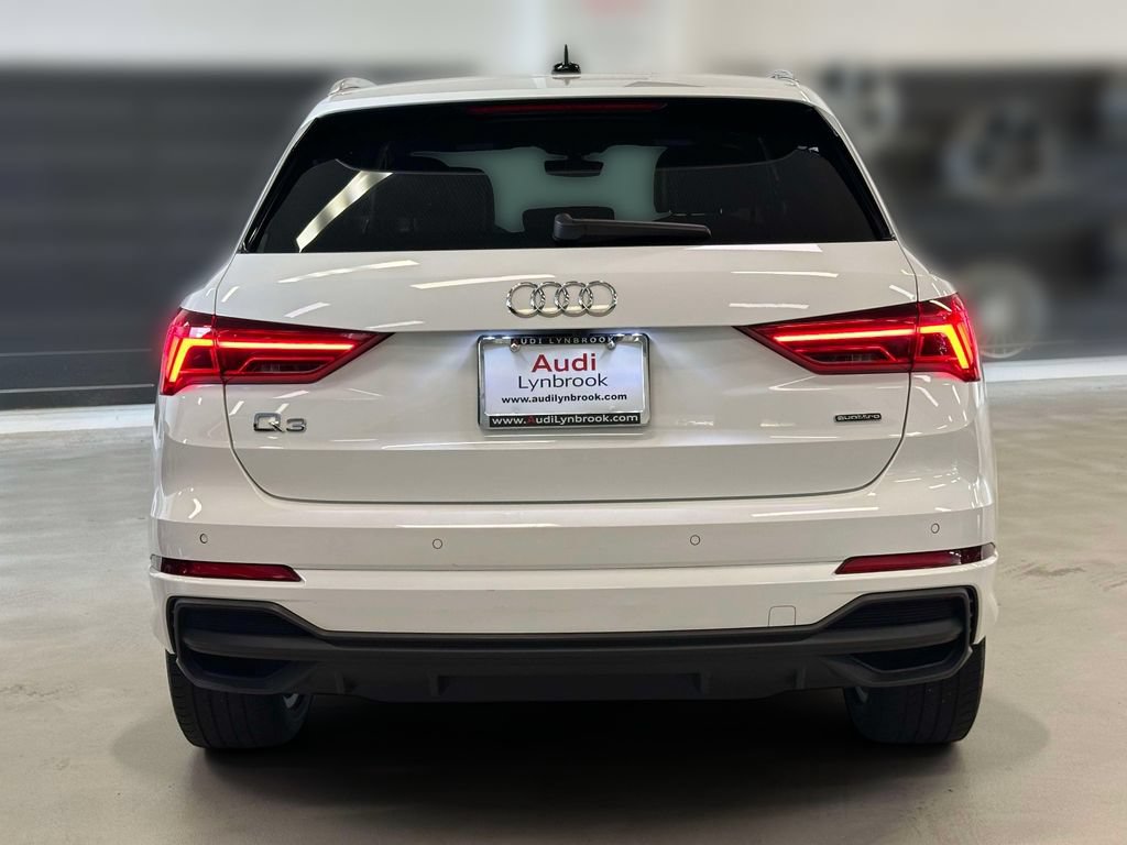 Used 2023 Audi Q3 2.0T Premium w/ Convenience Package AWD/4WD image 5