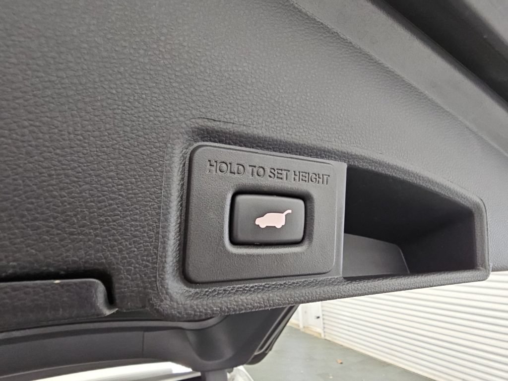 Used 2023 Acura RDX w/ Advance Package FWD image 37