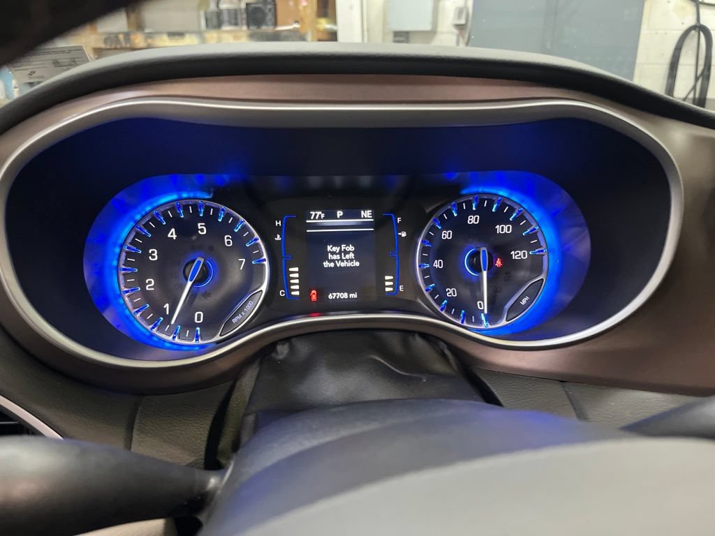 Used 2023 Chrysler Voyager LX FWD image 16