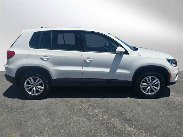 Used 2013 Volkswagen Tiguan S AWD/4WD image 2