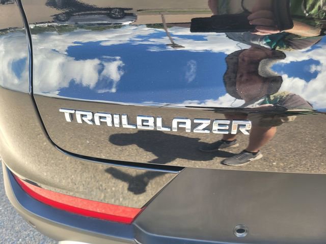 Used 2021 Chevrolet TrailBlazer LT w/ Convenience Package FWD image 7