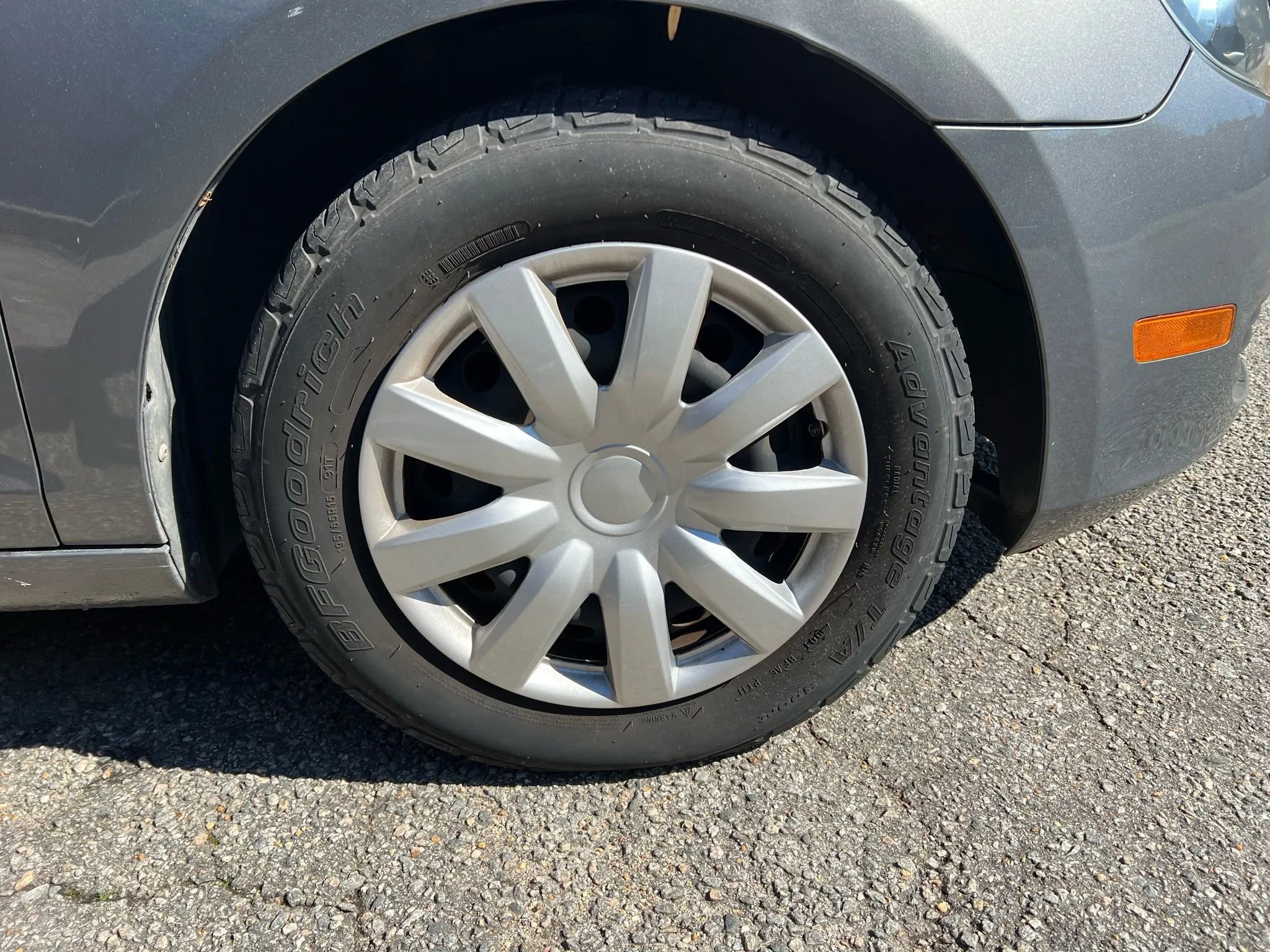 Used 2013 Volkswagen Golf 2-Door image 23