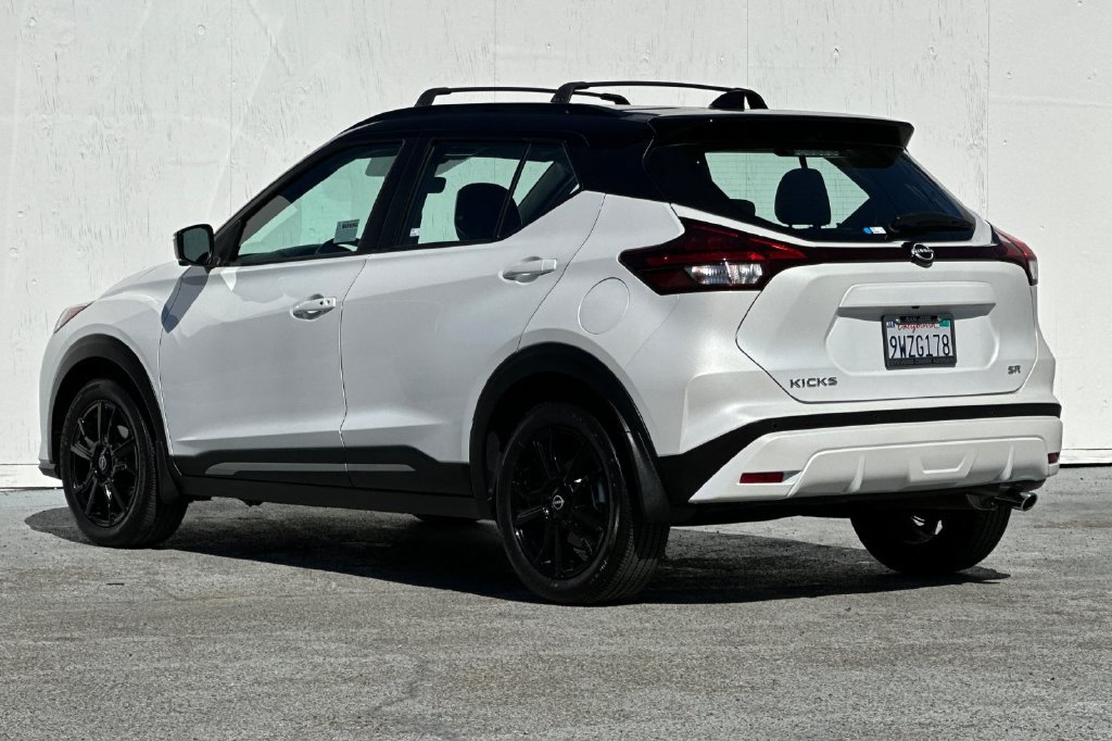 Certified 2024 Nissan Kicks SR w/ SR Premium Package FWD image 6