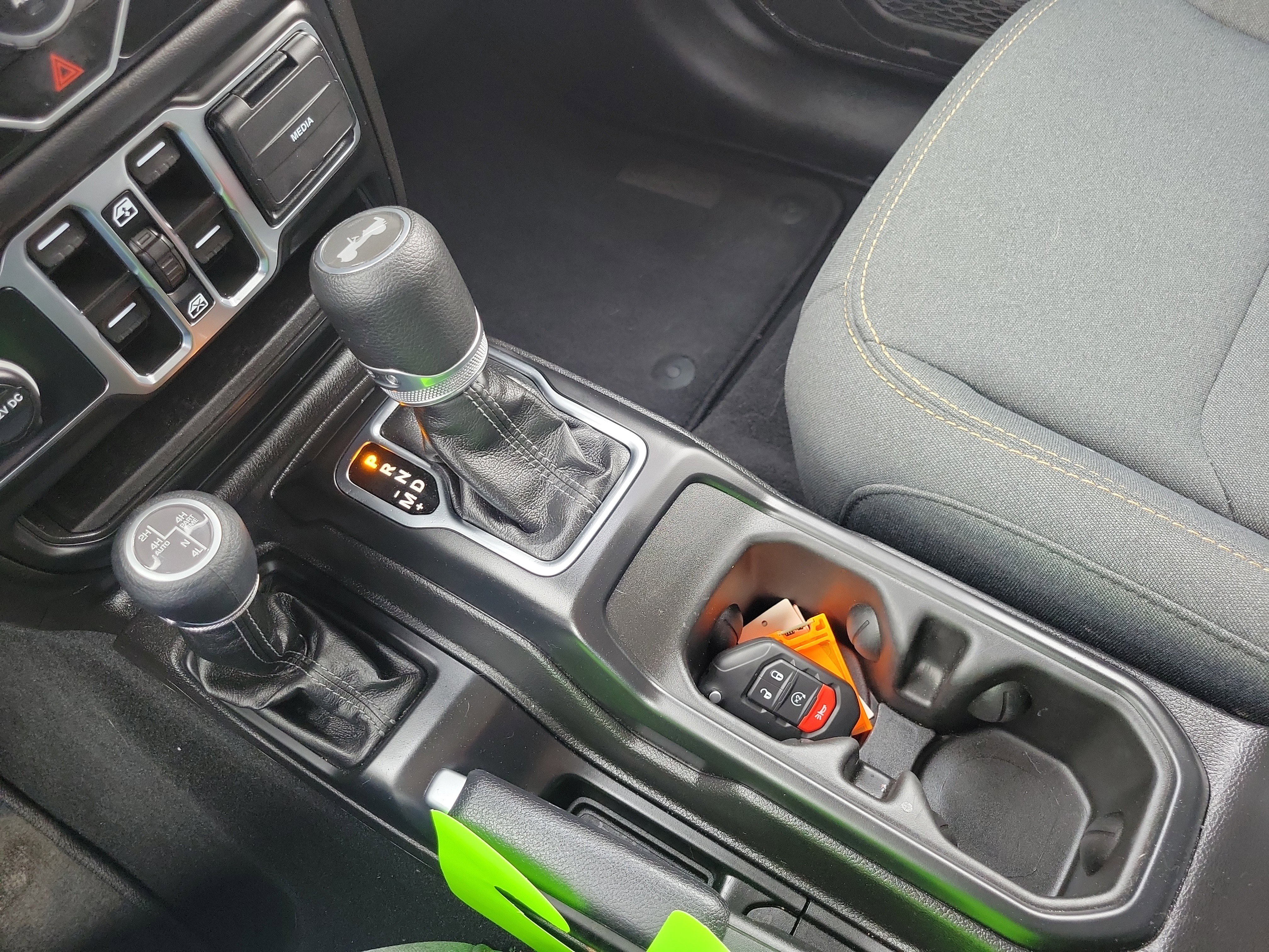 Used 2025 Jeep Wrangler Unlimited Sahara image 15