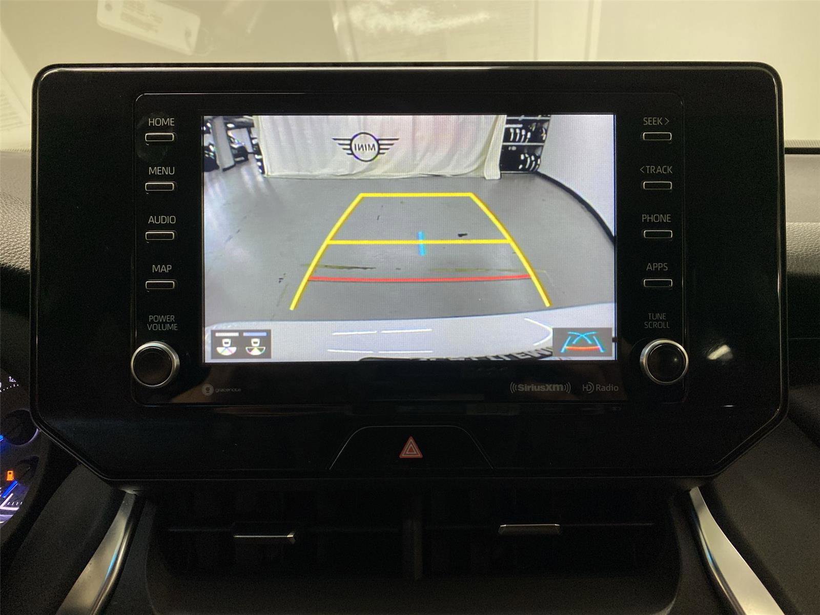 Used 2021 Toyota Venza LE w/ Carpet Mat Package (TMS) AWD/4WD image 26