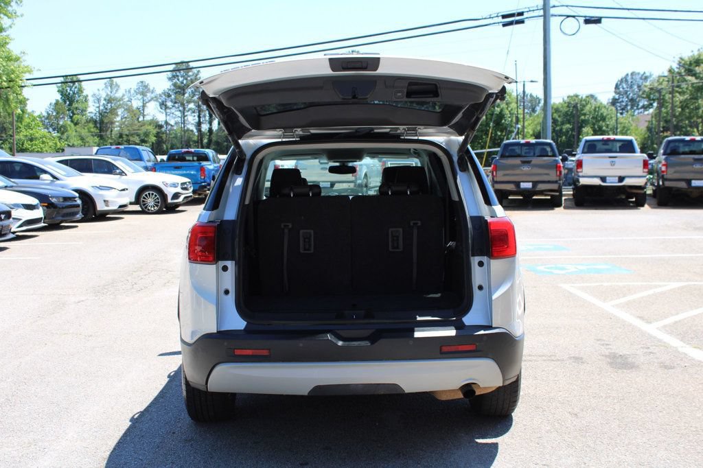 Used 2018 GMC Acadia SLT w/ LPO, Floor Liner Package FWD image 9