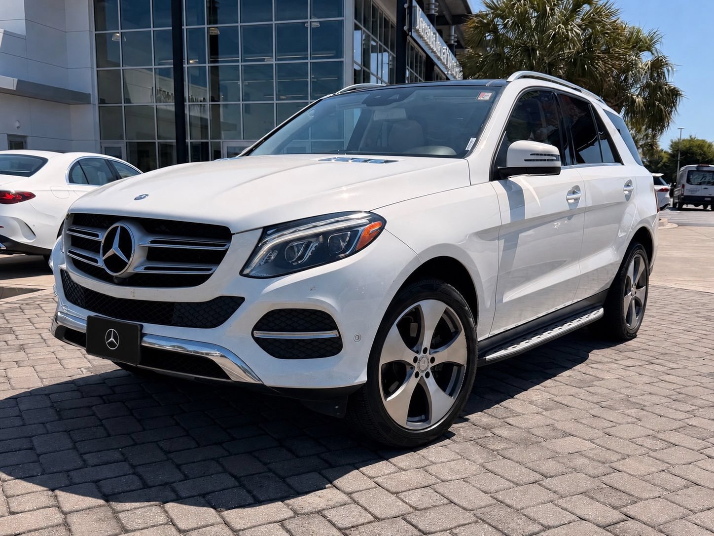 Certified 2017 Mercedes-Benz GLE 350 image 1