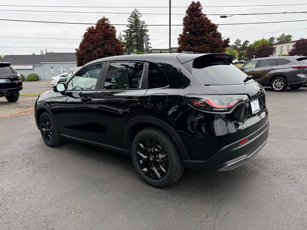 Used 2025 Honda HR-V Sport image 7