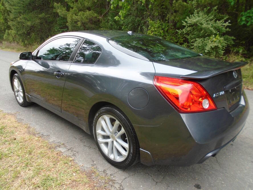 Used 2011 Nissan Altima 3.5 SR FWD image 7