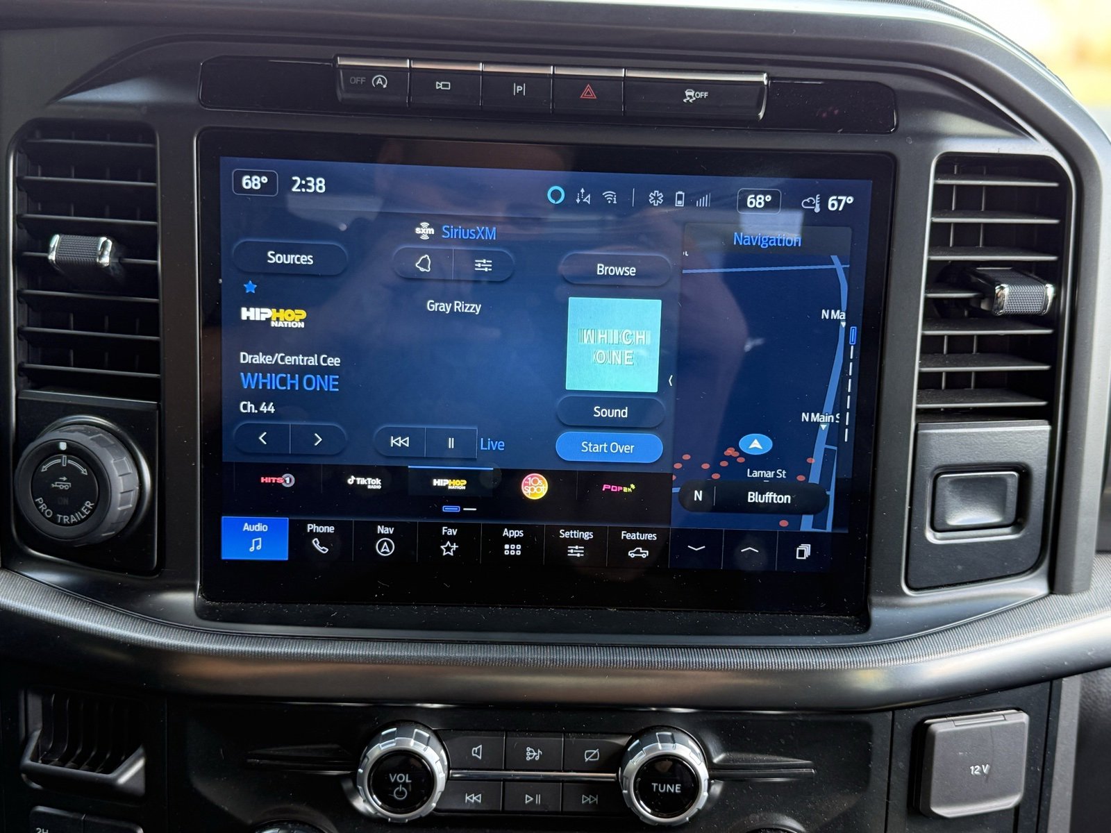 Used 2024 Ford F150 Lariat w/ Equipment Group 502A High image 28