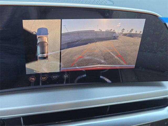 New 2025 Cadillac Lyriq Luxury image 25